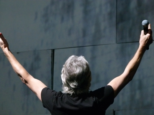 roger waters - the wall - pink floyd